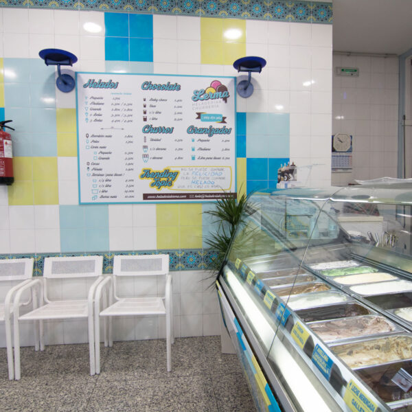 Carta de helados y mostrador